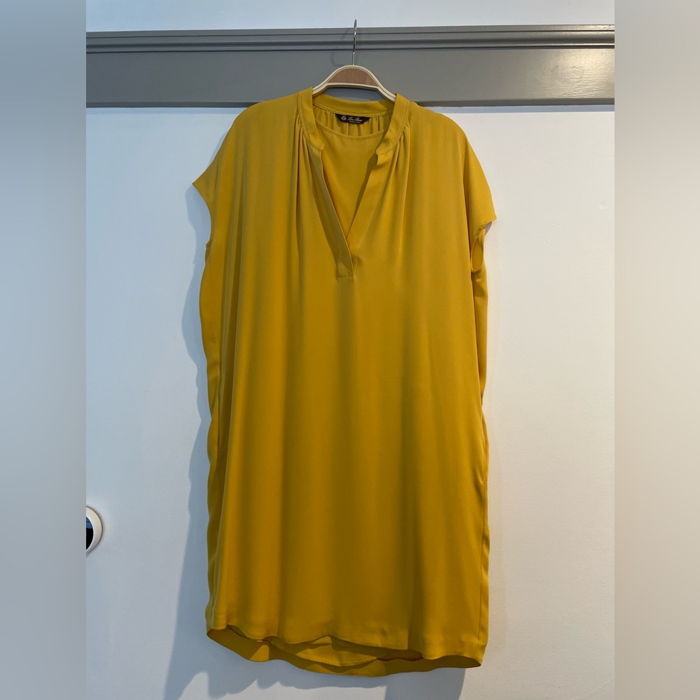 New, yellow, loro piana
